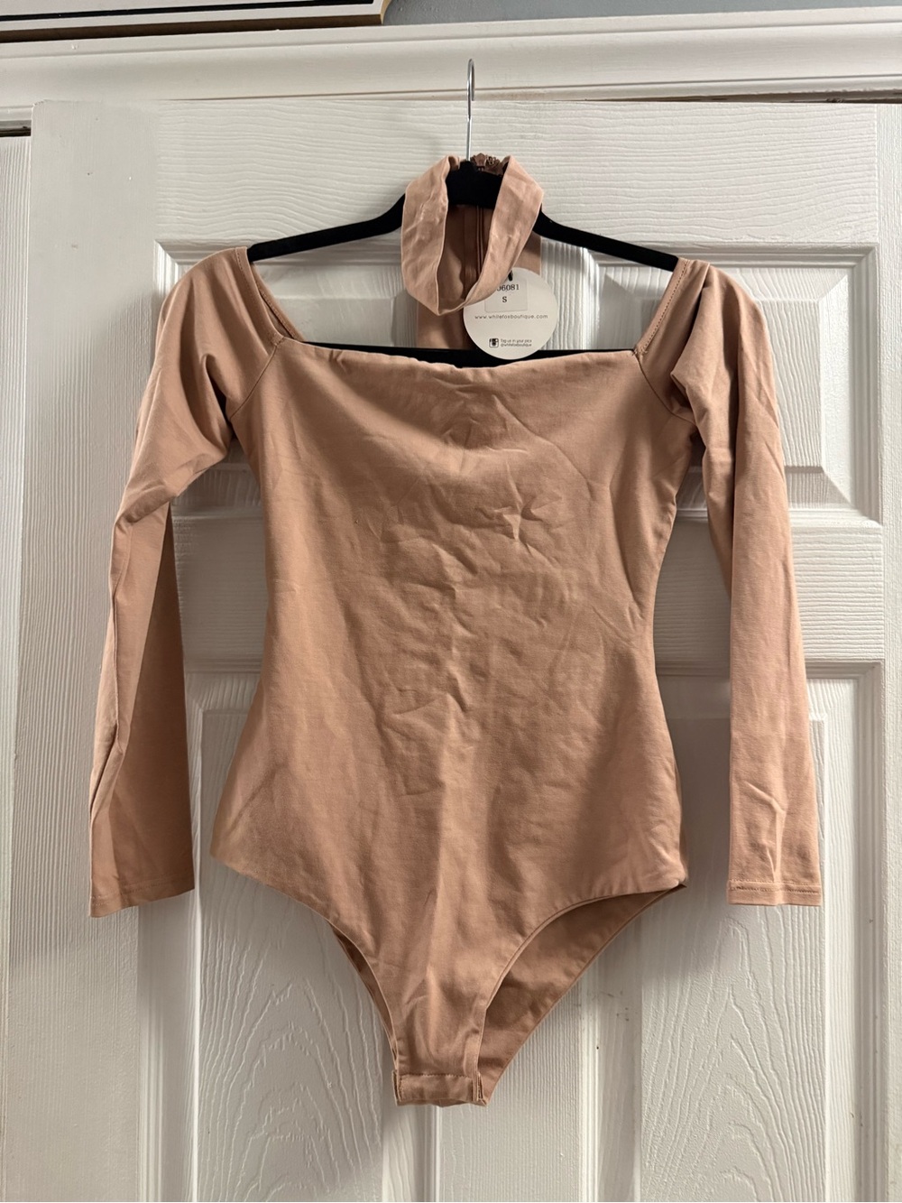 🆕 White Fox Long Sleeve Bodysuit Small